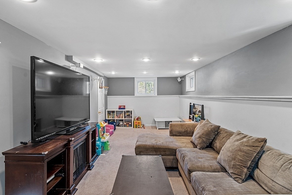 6 Philips Road Stoneham, MA 02180 - Photo 22 of 31