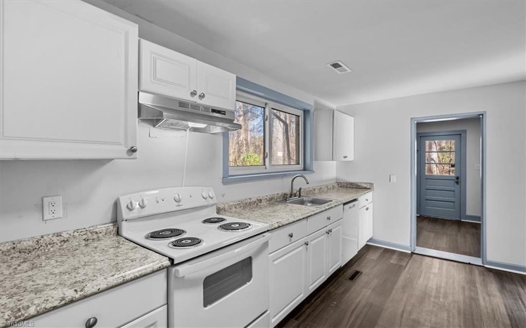 3913 Tarpon Road Pleasant Garden, NC 27313 - Photo 9 of 31 Gallery Image 9