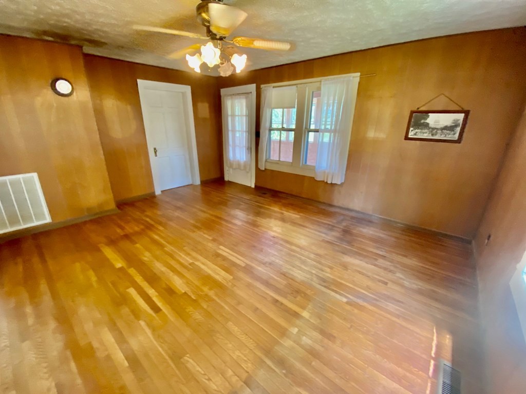 608 Tuckahoe Road Kodak, TN 37764 - Photo 8 of 24