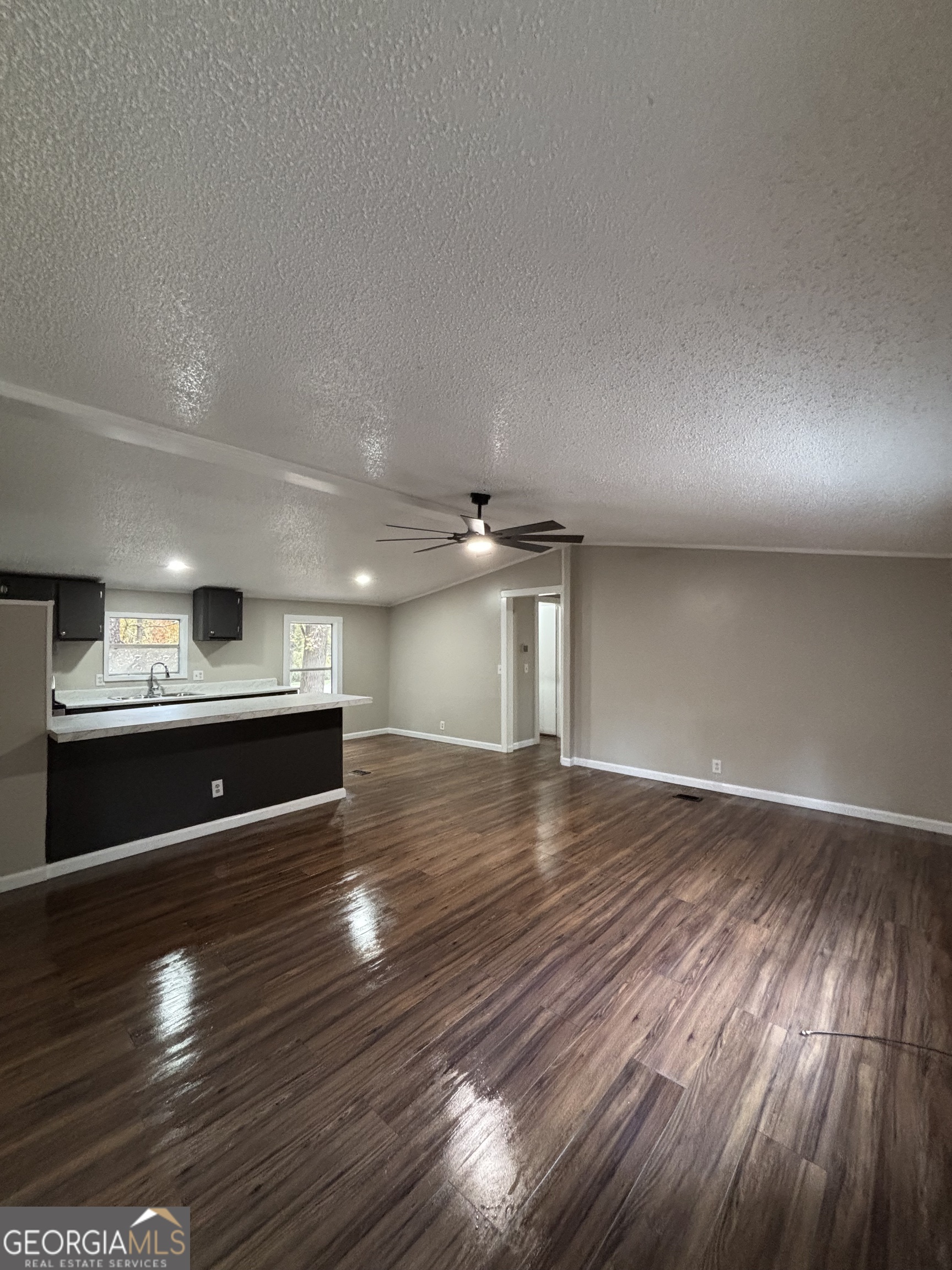 409 Paiute Road Locust Grove, GA 30248 - Photo 5 of 22