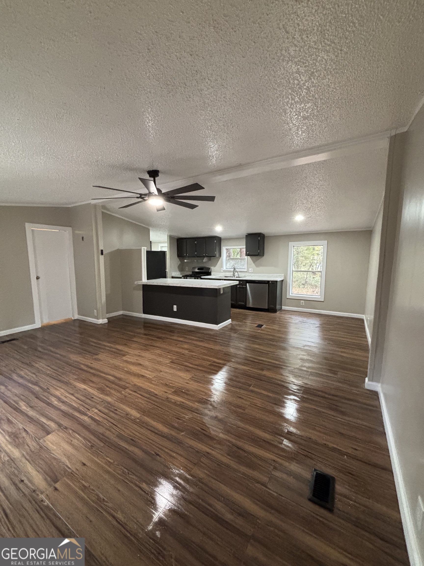 409 Paiute Road Locust Grove, GA 30248 - Photo 6 of 22