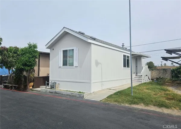 $129,900 | 7650 Balboa Boulevard, Unit 43, Van Nuys, CA 91406
