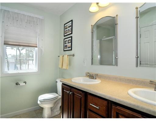 31 Kiley Way Coventry, RI 02816 - Photo 8 of 20 Master Bath/Spa.