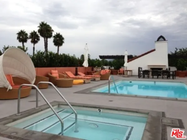 a outdoor space with lots of swimming pool