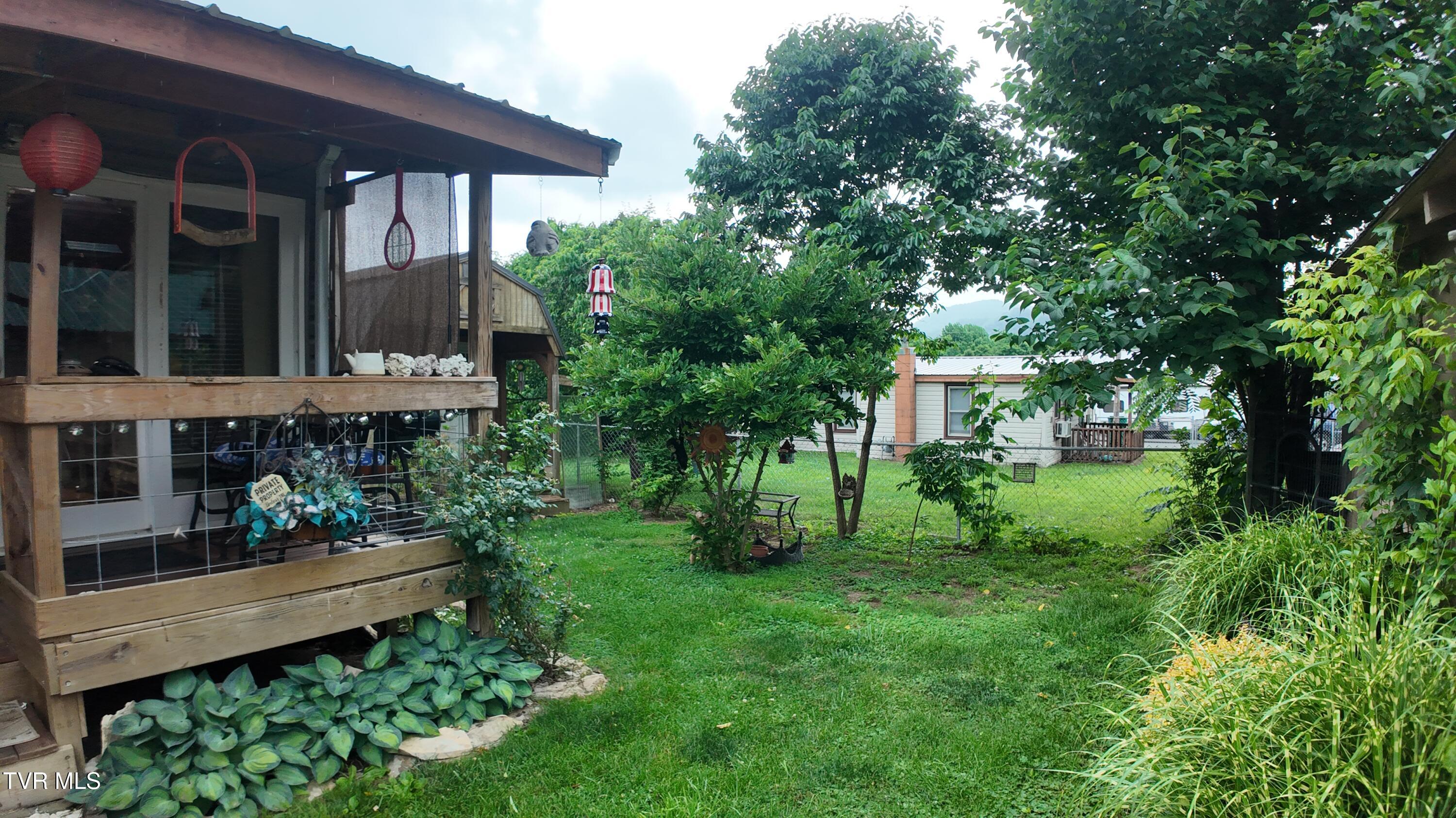651 Broyles Avenue Erwin, TN 37650 - Photo 19 of 74 image00072