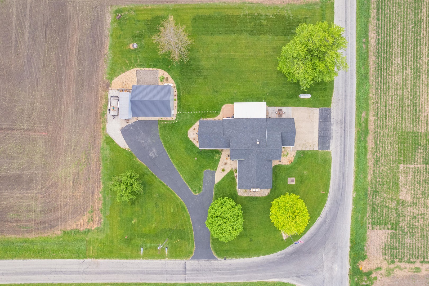 4698 East 17th Road Leland, IL 60531 - Photo 53 of 57 an aerial view of a house