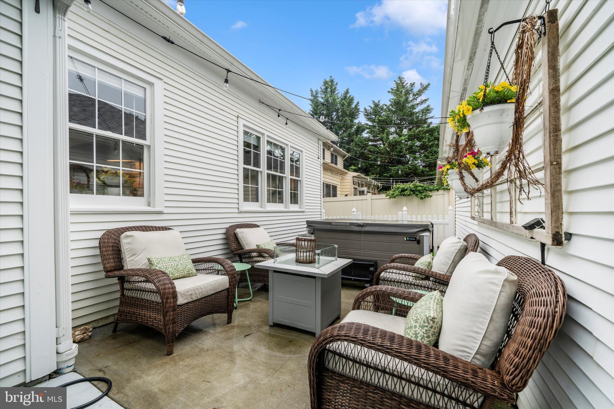 2447 Merchant Street Frederick, MD 21701 - Photo 41 of 56 Sitting Area with Hot Tub (Included)