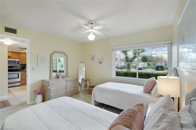 $179,900 | 1086 Forest Lakes Drive, Unit 9107, Naples, FL 34105