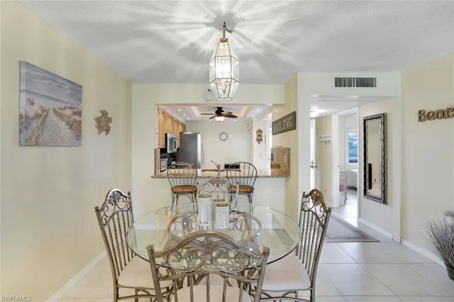 $179,900 | 1086 Forest Lakes Drive, Unit 9107, Naples, FL 34105