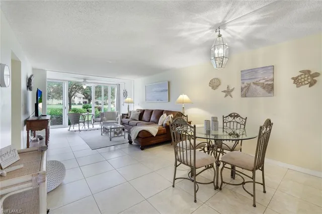 $179,900 | 1086 Forest Lakes Drive, Unit 9107, Naples, FL 34105