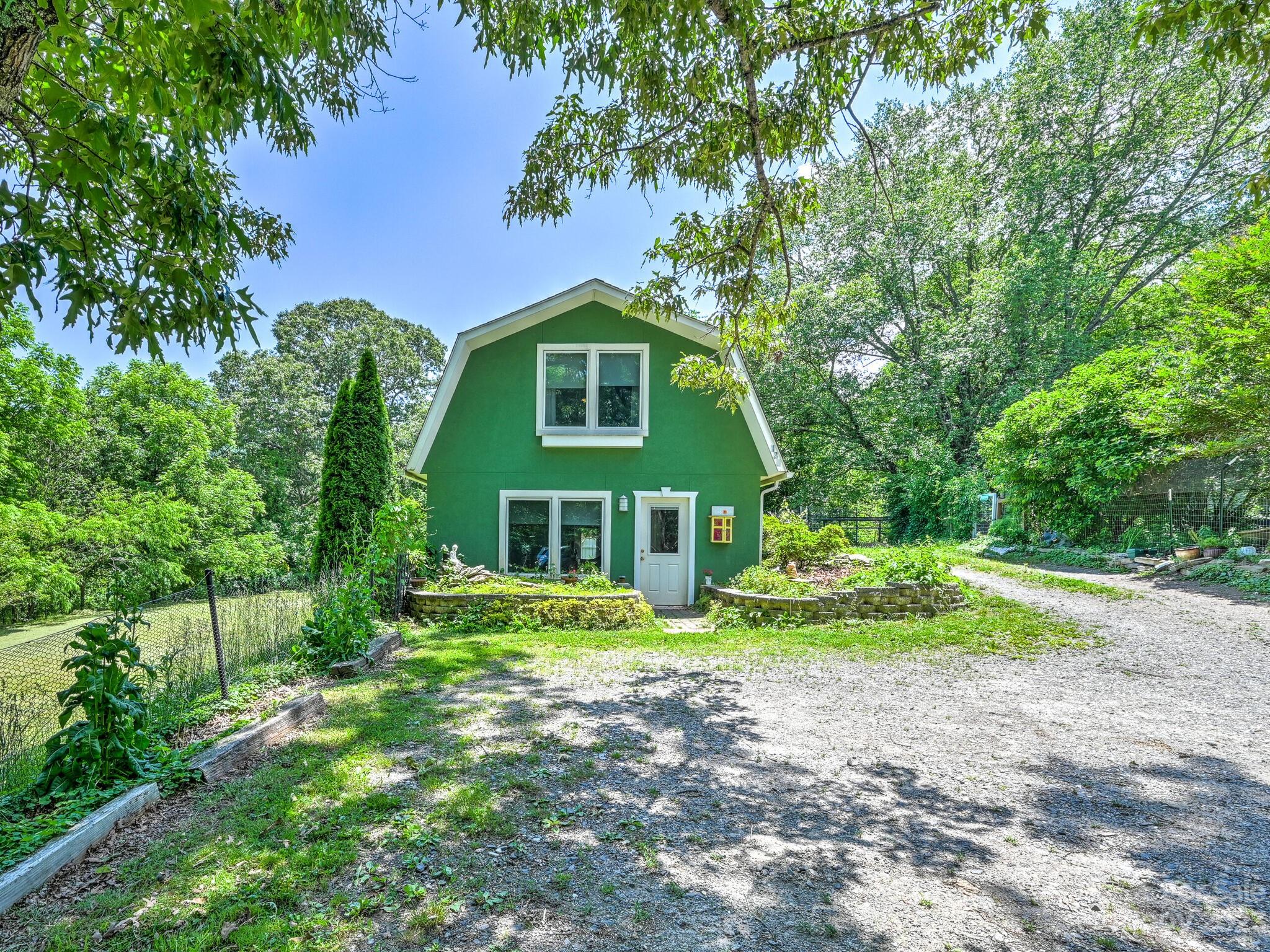 138 Flynn Branch Road Fletcher, NC 28732 - Photo 3 of 29 Gallery Image 3
