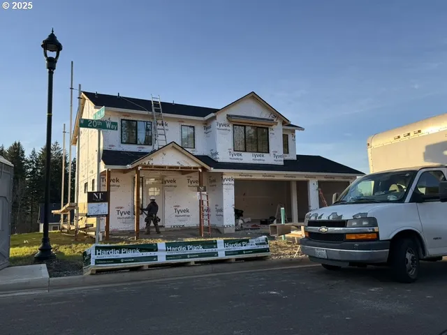 $749,900 | 404 West 20th Way, La Center, WA 98629