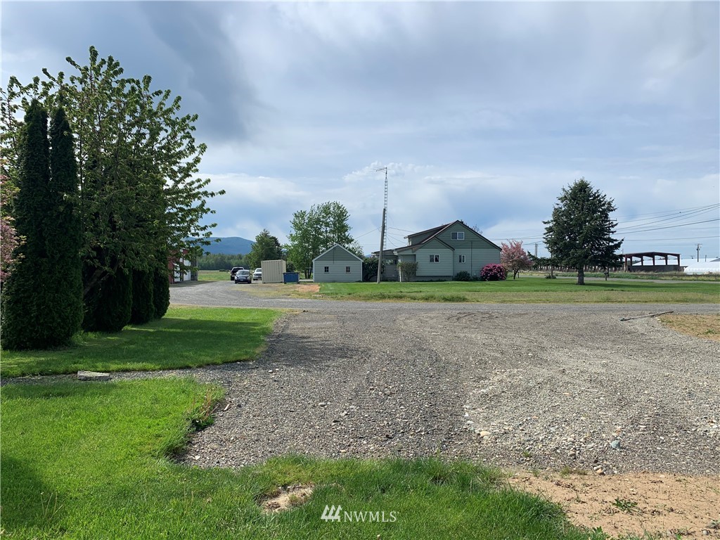 7332 Nooksack Road Everson, WA 98247 - Photo 24 of 33 a view of a green field