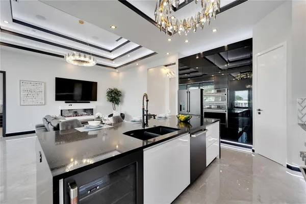 $1,069,000 | 6542 Simone Shores Circle, Apollo Beach, FL 33572