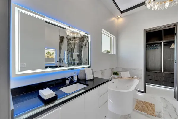$1,069,000 | 6542 Simone Shores Circle, Apollo Beach, FL 33572