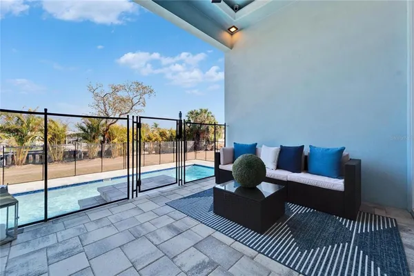 $1,069,000 | 6542 Simone Shores Circle, Apollo Beach, FL 33572