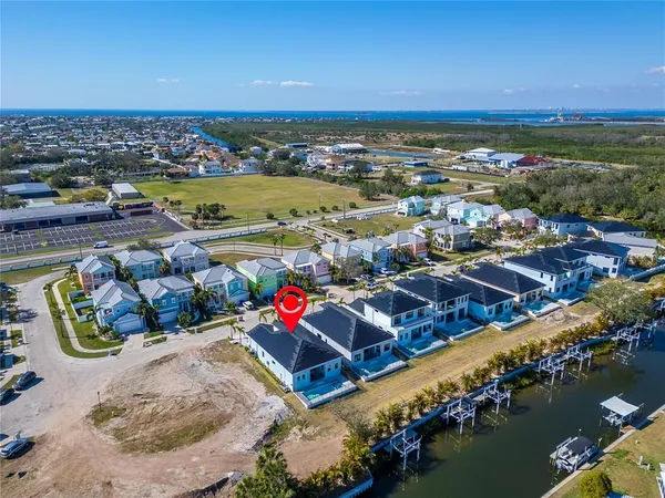 $1,069,000 | 6542 Simone Shores Circle, Apollo Beach, FL 33572