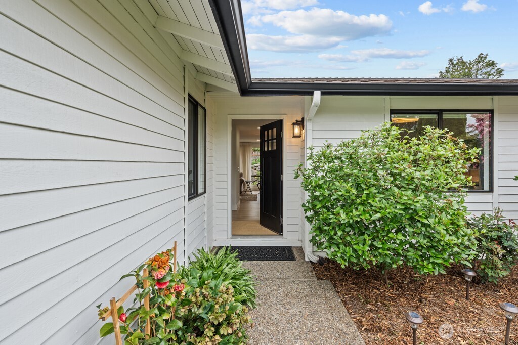 17420 158th Avenue Southeast Renton, WA 98058 - Photo 2 of 37
