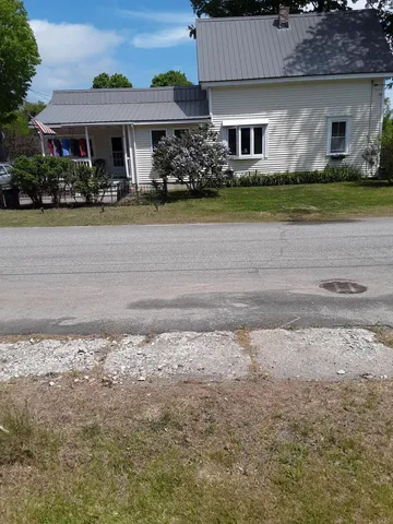 $215,000 | 11 Cannard Street, Gardiner, ME 04359