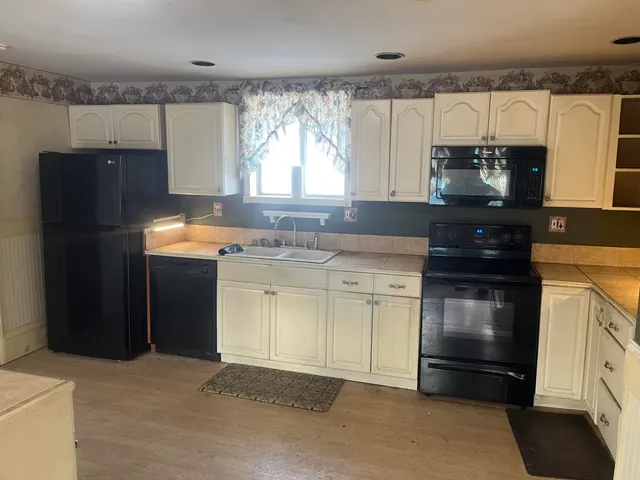 $215,000 | 11 Cannard Street, Gardiner, ME 04359