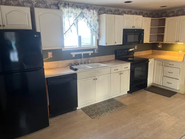 $215,000 | 11 Cannard Street, Gardiner, ME 04359