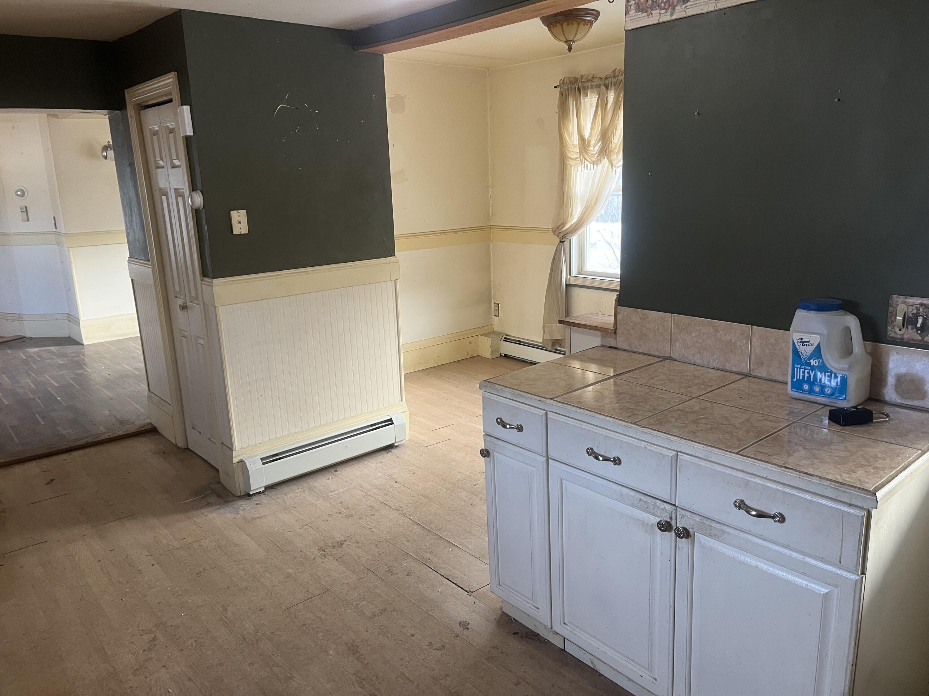 11 Cannard Street Gardiner, ME 04359 - Photo 6 of 15 IMG_4725