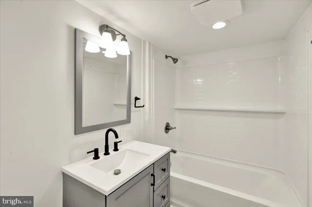 $89,900 | 1002 Heath Avenue, Reading, PA 19605