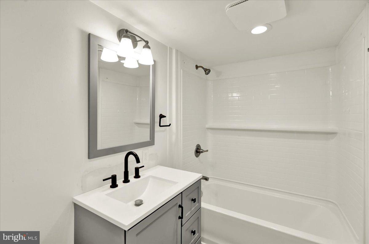 1002 Heath Avenue Reading, PA 19605 - Photo 18 of 24