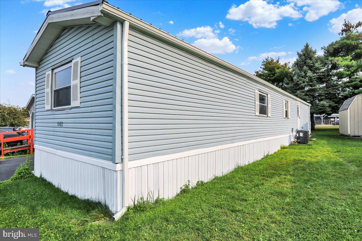 1002 Heath Avenue Reading, PA 19605 - Photo 3 of 24