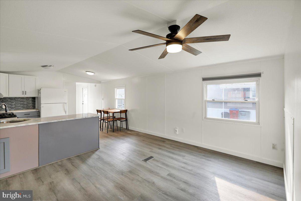 1002 Heath Avenue Reading, PA 19605 - Photo 5 of 24