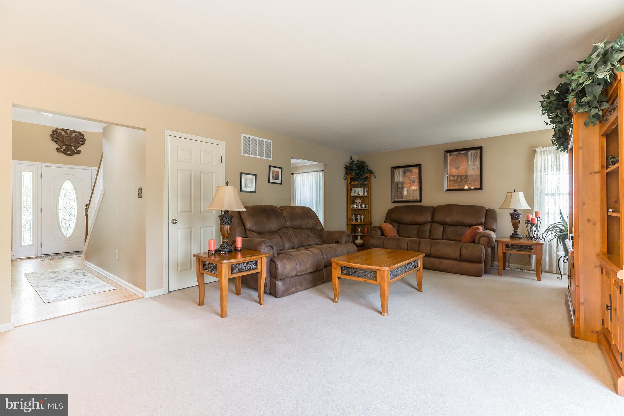 18 Forklanding Road Cinnaminson, NJ 08077 - Photo 14 of 37 Family Room