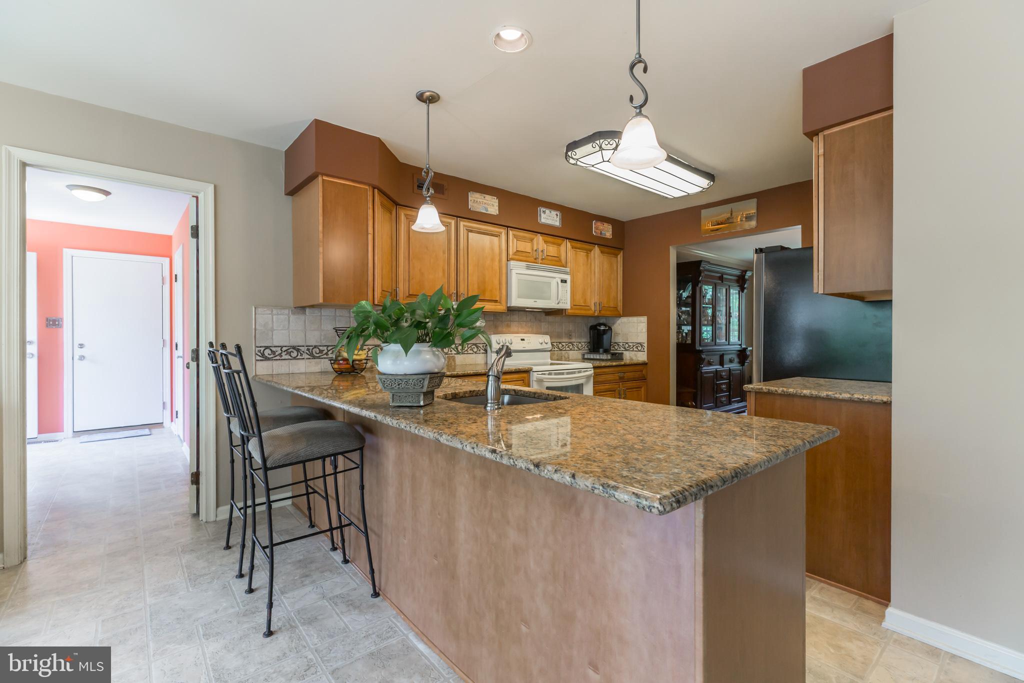 18 Forklanding Road Cinnaminson, NJ 08077 - Photo 5 of 37 Kitchen