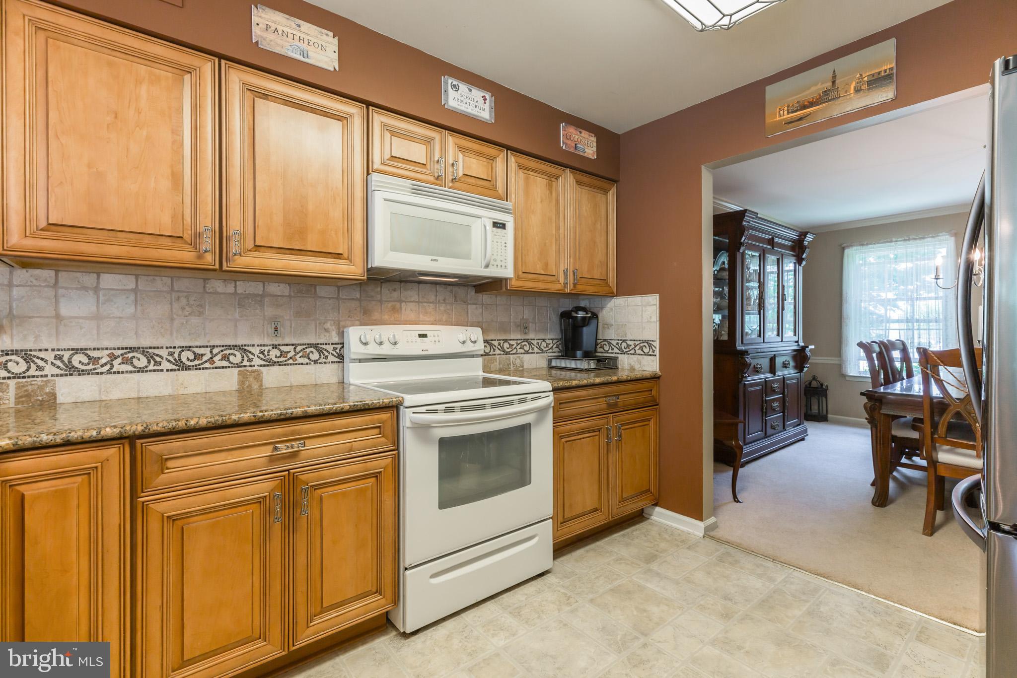 18 Forklanding Road Cinnaminson, NJ 08077 - Photo 6 of 37 High end cabinets, gorgeous tile backsplash