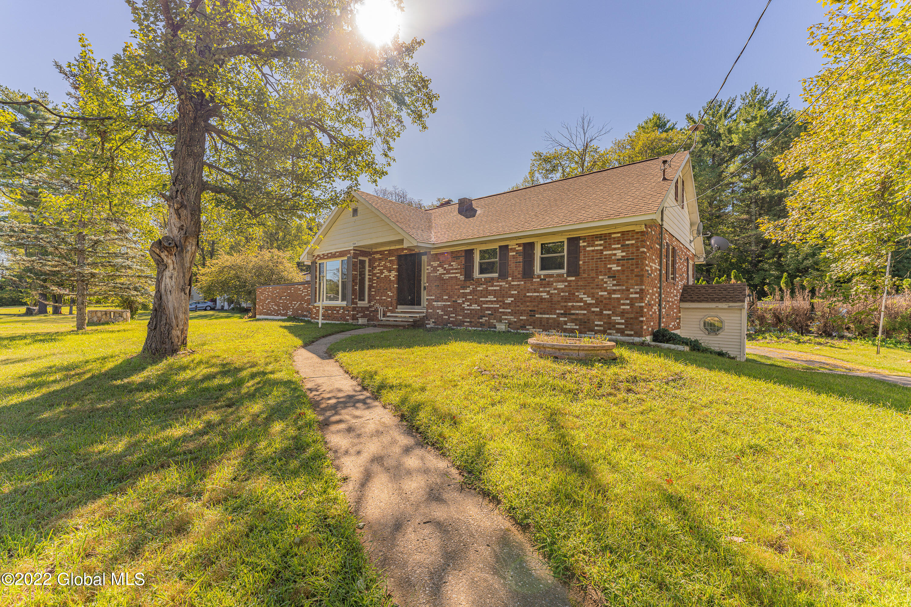 334 Reynolds Road Moreau, NY 12828 - Photo 3 of 44 0 Front 4