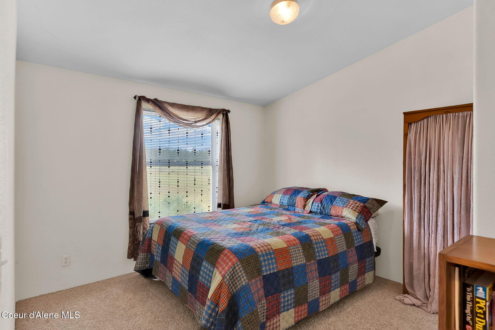 29399 North Clagstone Road Athol, ID 83801 - Photo 11 of 58 12-web-or-mls-SkyLight - Clagstone Int (