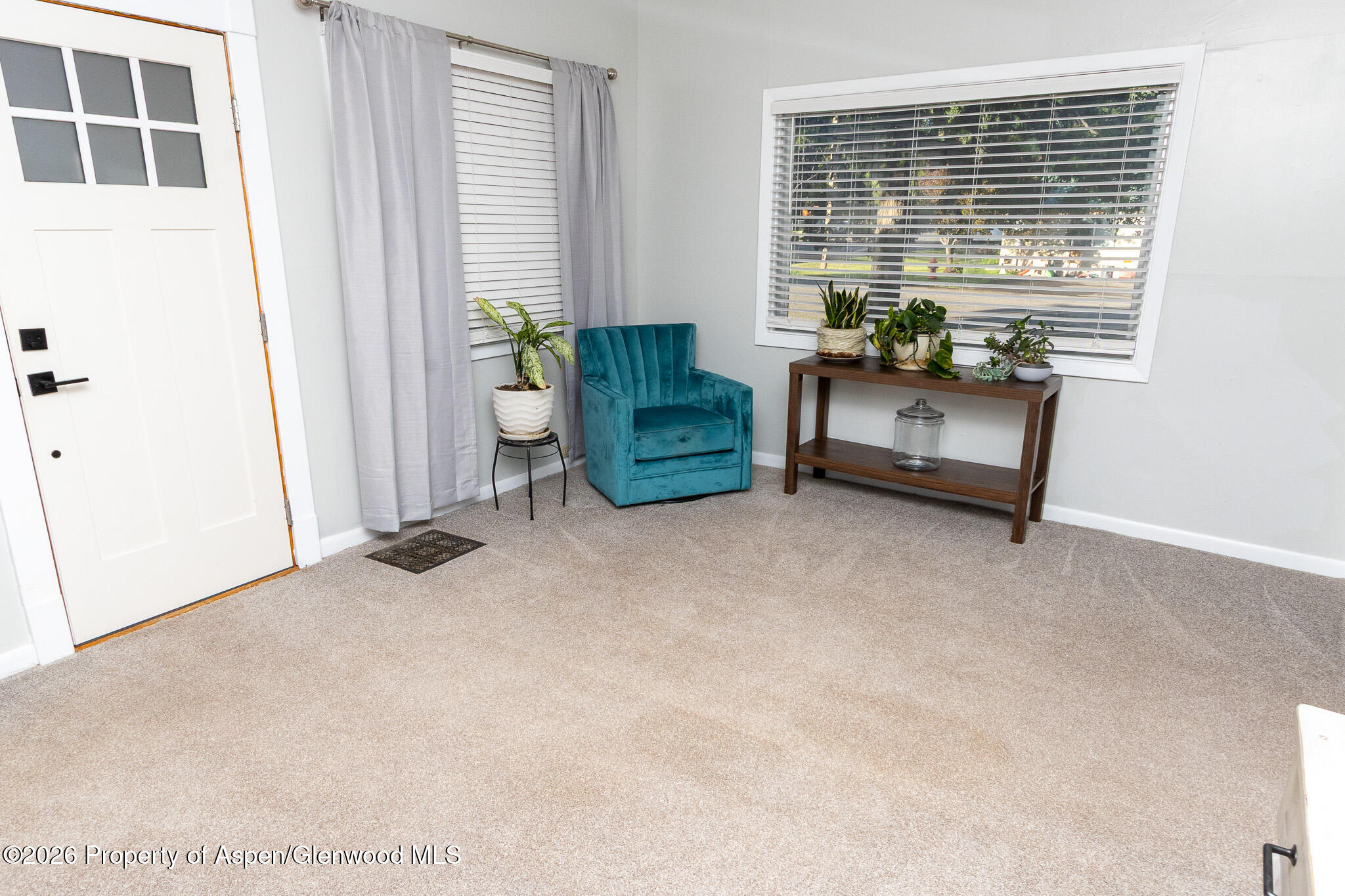112 Main Street Meeker, CO 81641 - Photo 10 of 59 Living Room