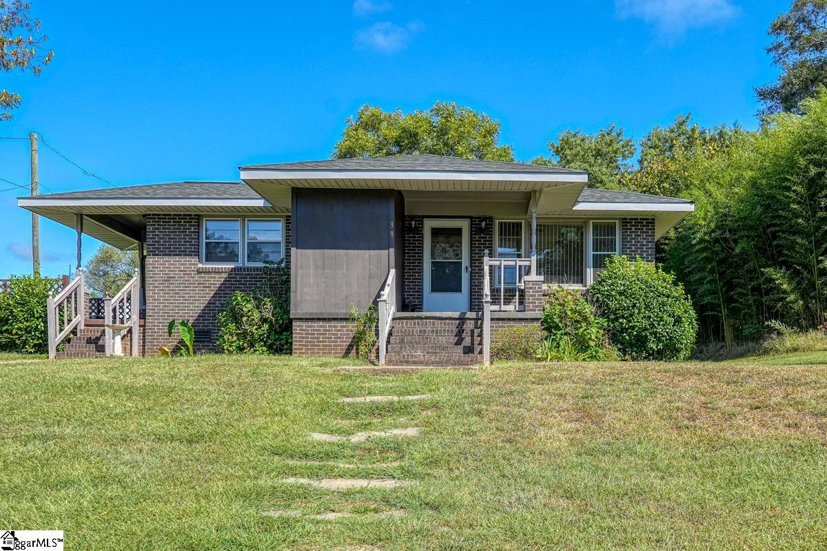 39 Southside Circle Piedmont, SC 29673 - Photo 1 of 24