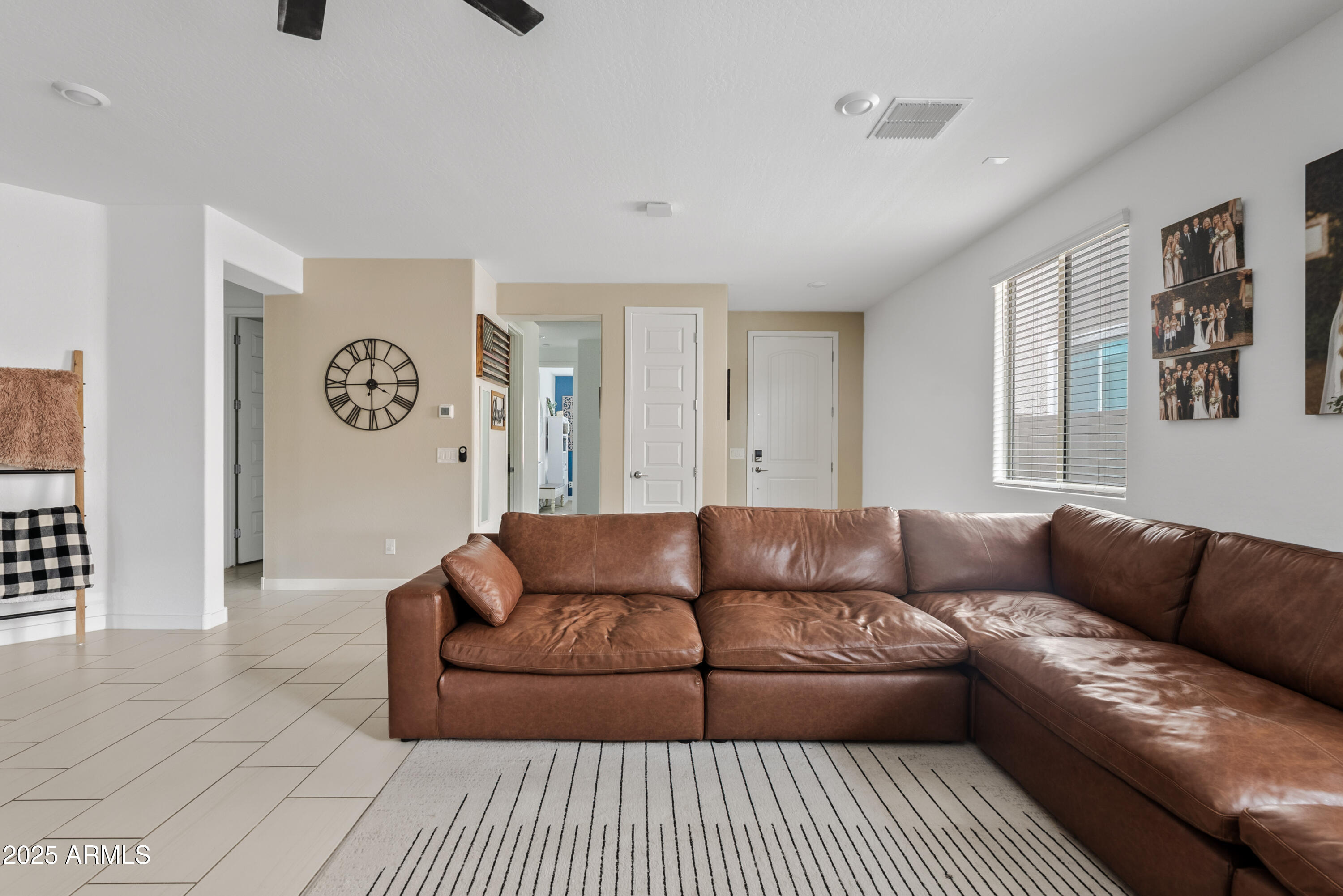 377 Pinnacle Ridge Drive San Tan Valley, AZ 85140 - Photo 3 of 18 DSC00796