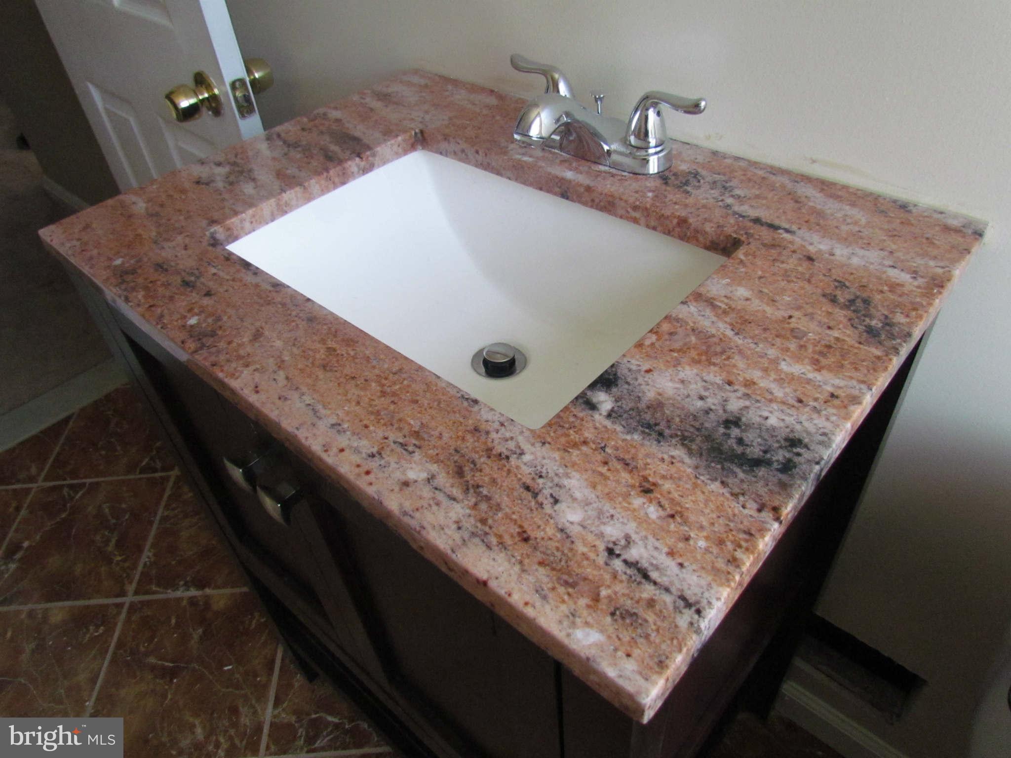 1526 Oakridge Road Baltimore, MD 21218 - Photo 12 of 24 Bath