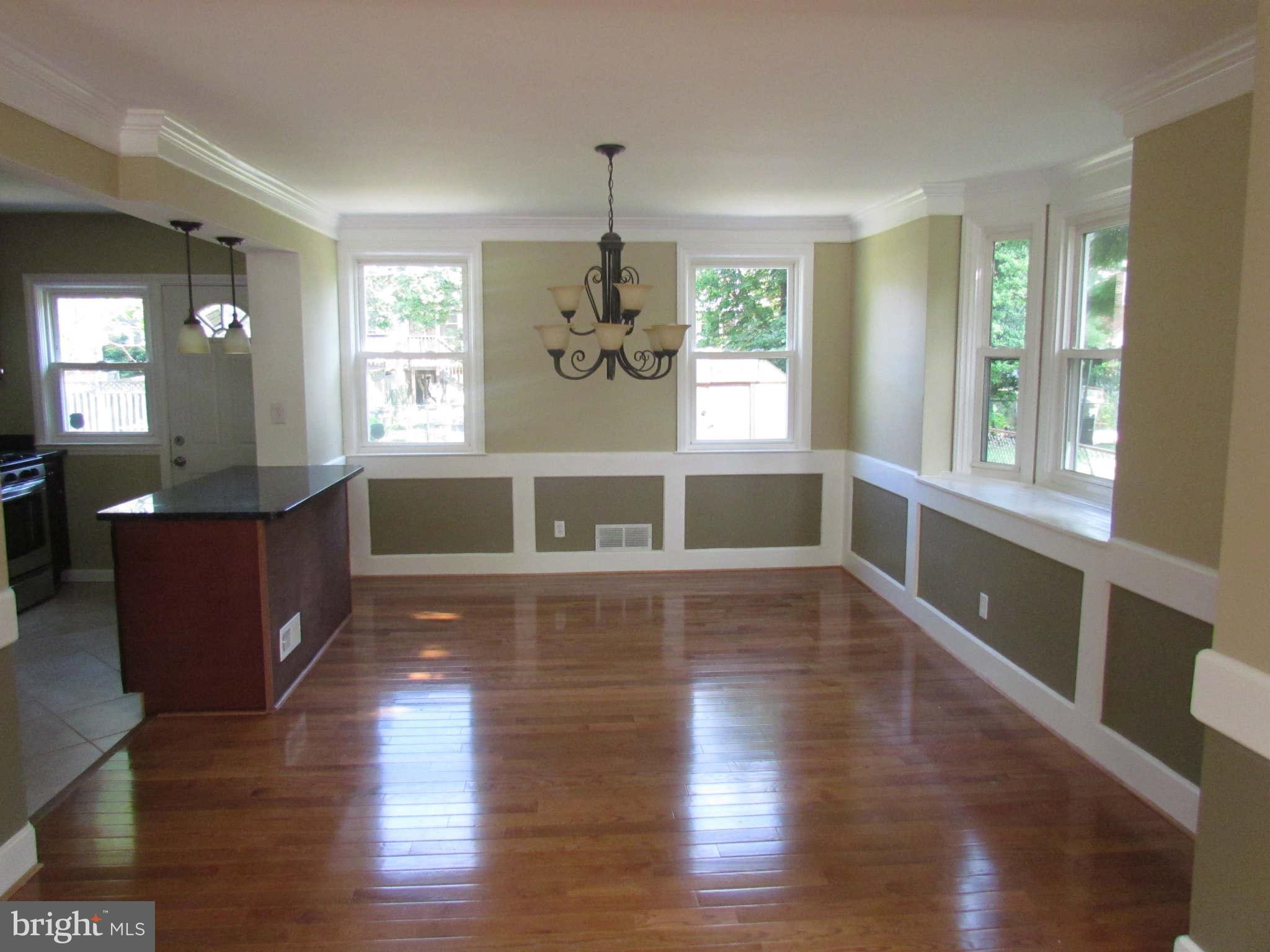 1526 Oakridge Road Baltimore, MD 21218 - Photo 4 of 24 Dining Room