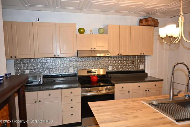 $234,900 | 521 Washington Street, Susquehanna, PA 18847