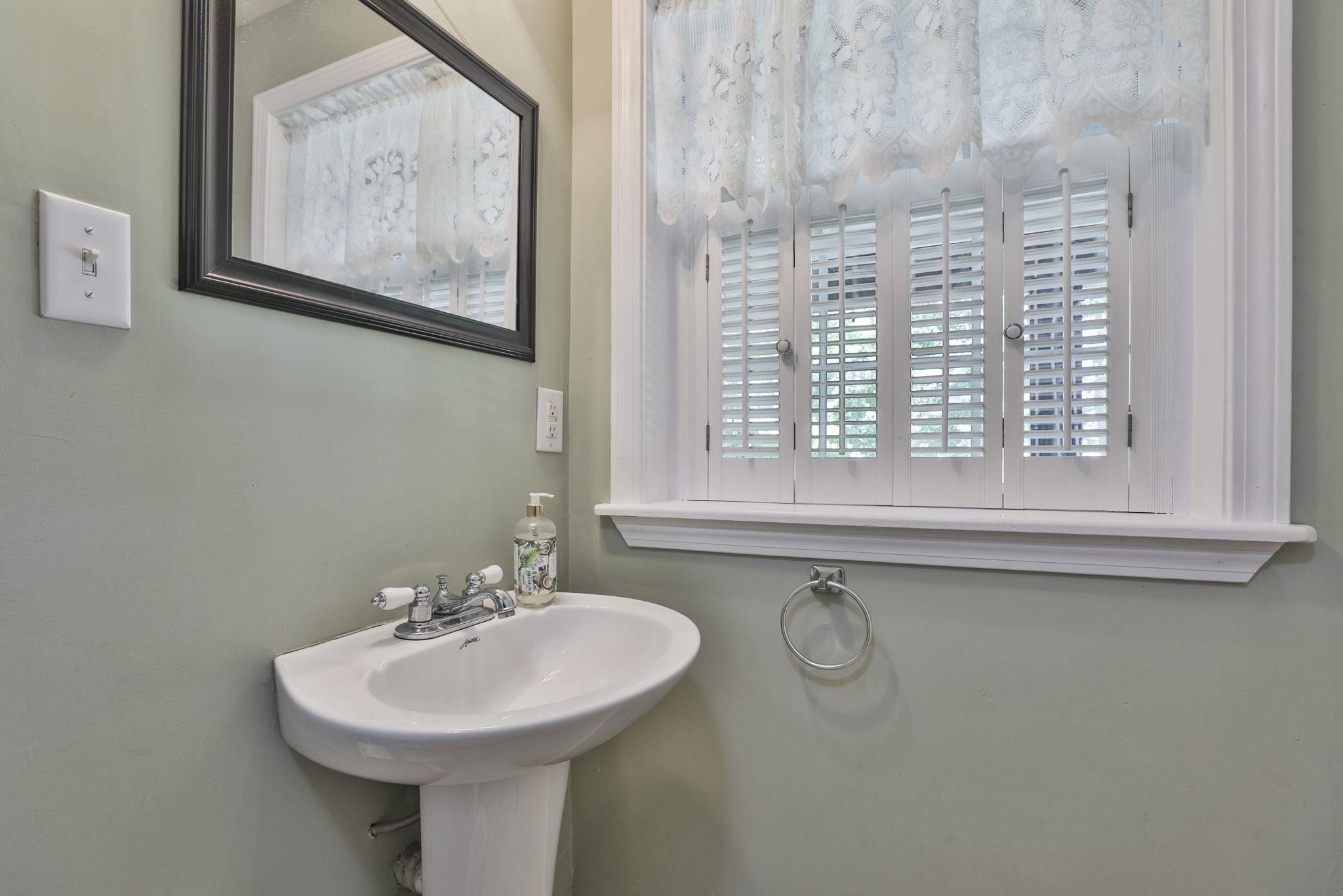 10 Sargent Road Brookline, NH 03033 - Photo 24 of 60