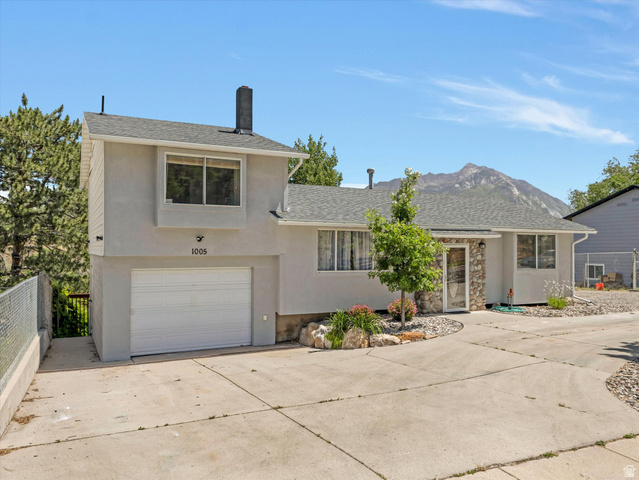 1005 East Violet Circle South Sandy, UT 84094 - Photo 3 of 32