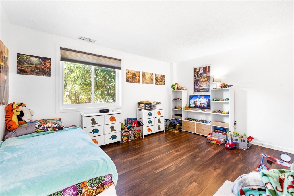 14 Bourbon Street, Unit 25 Peabody, MA 01960 - Photo 19 of 33