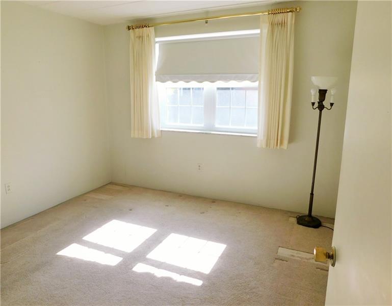 205 Coraopolis Road, Unit C6 Coraopolis, PA 15108 - Photo 10 of 16 Second Bedroom