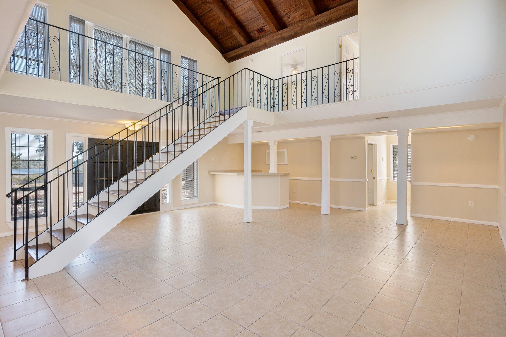 770 Lakeview Drive DeFuniak Springs, FL 32433 - Photo 5 of 32 a view of an entryway with wooden floor