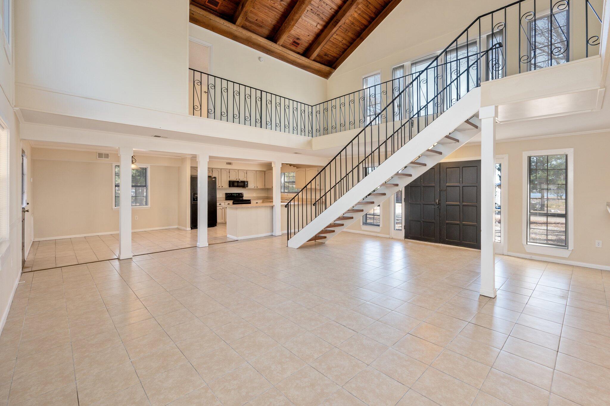 770 Lakeview Drive DeFuniak Springs, FL 32433 - Photo 6 of 32 a view of an entryway with staircase
