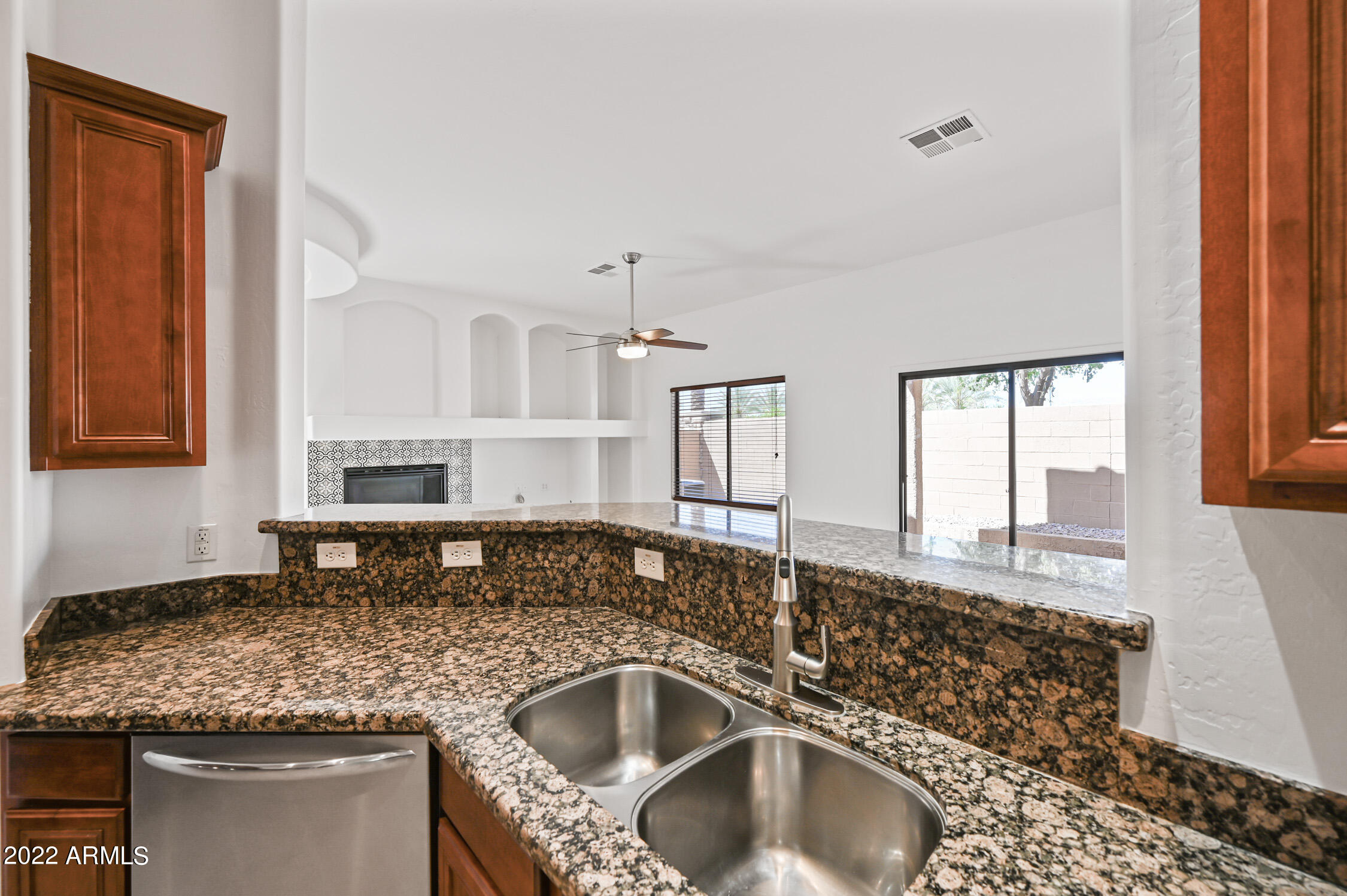 2565 South Signal Butte Road, Unit 62 Mesa, AZ 85209 - Photo 11 of 29 ocupix-2565SSBR62-11