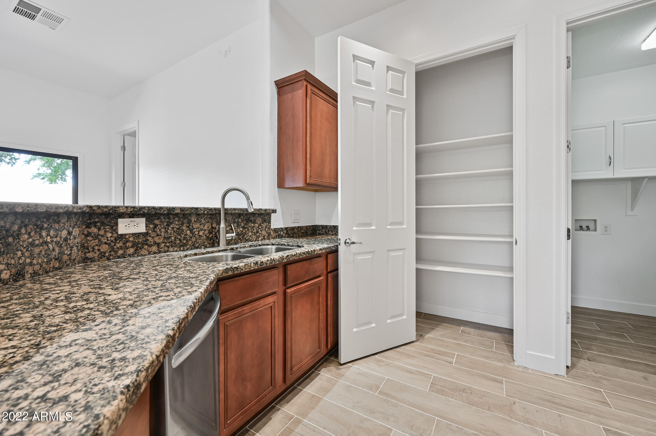 2565 South Signal Butte Road, Unit 62 Mesa, AZ 85209 - Photo 14 of 29 ocupix-2565SSBR62-14