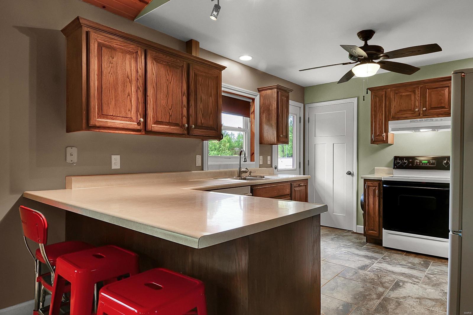 10558 Hickory Flat Road Highland, IL 62249 - Photo 9 of 42